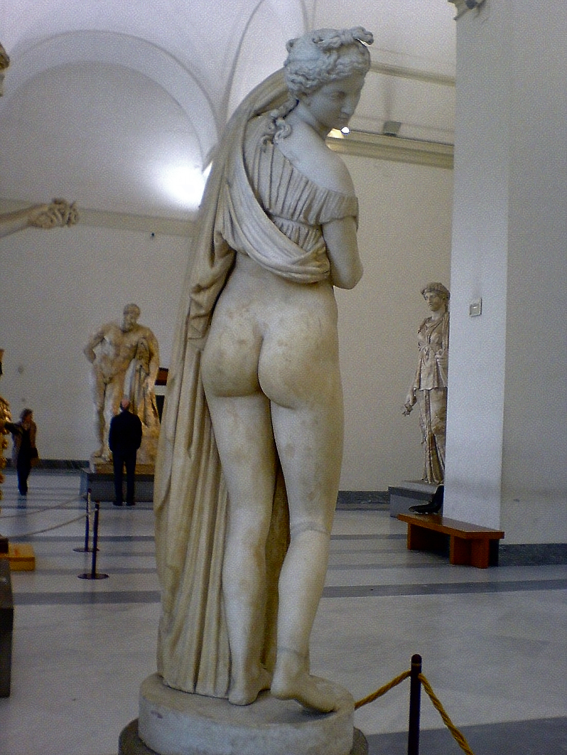Venus Callypige, Napoli, Greco-Roman sculpture of an Hellenistic Greek sculpture, 6