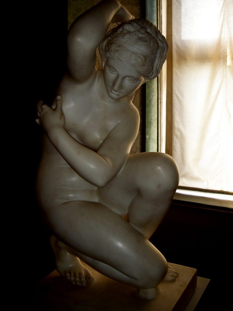 Crouching Venus, Aphrodite - Leopold Döll - Schloss Friedenstein, Gotha, Thüringen