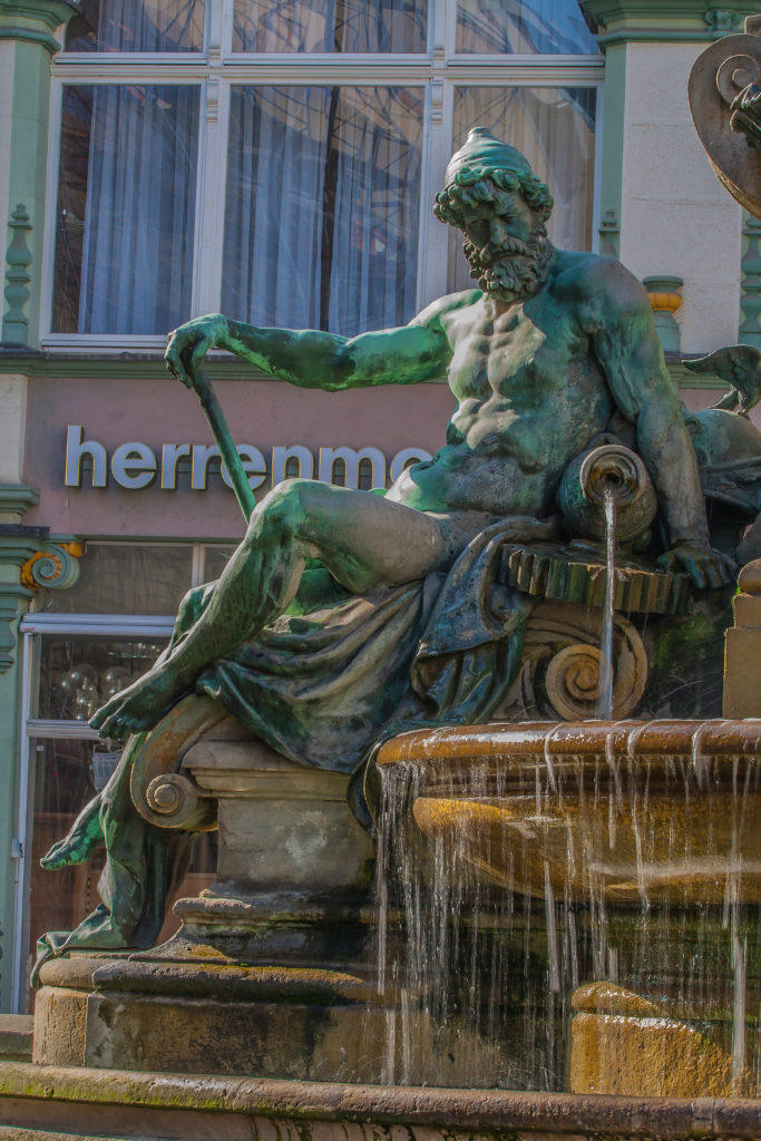 Angerbrunnen - Kaiser Wilhelm I & II Denkmal, Erfurt, Thueringen, - bildhauer Professor Heinz Hofmeister, (1851 Saarlouis – 1894 Berlin), Architekt Friedrich Heinrich Stöckhardt, (born August 14, 1842 in St. Petersburg, † June 4, 1920 in Woltersdorf), the monument was inaugurated 1890